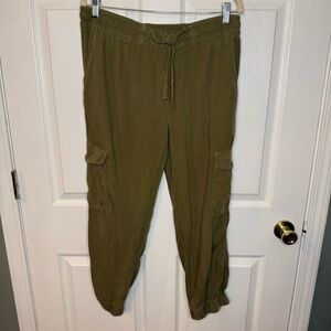 Cloth & Stone Olive Ankle Tencel Joggers Elastic around Ankles Size Large GUC